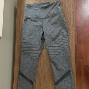 Old navy active ware go dry size small gray leggings
